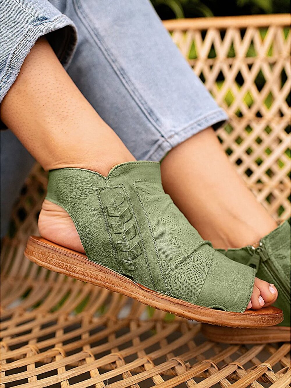 MIZ MOOZ Leather Flaire Flat Sandals Aloe